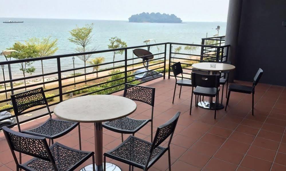 Bayfront Hotel Port Dickson Exterior photo